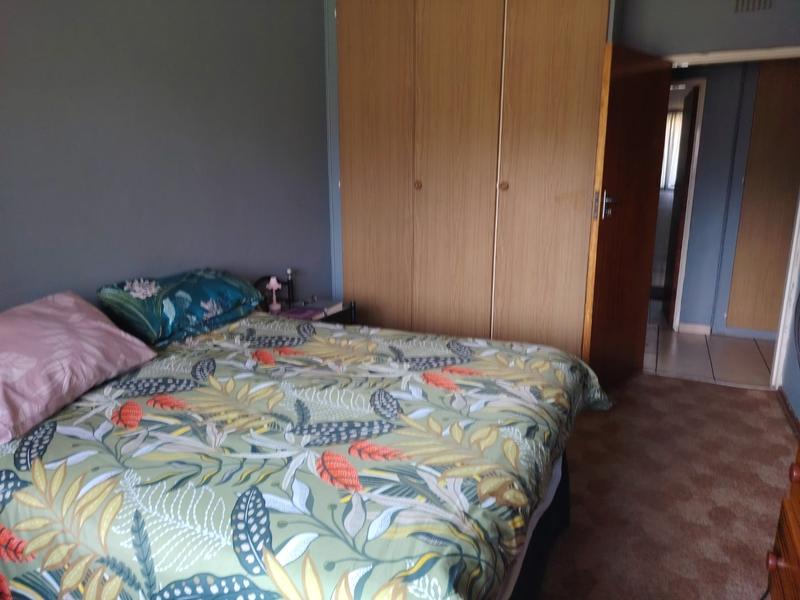 4 Bedroom Property for Sale in Roodia Free State